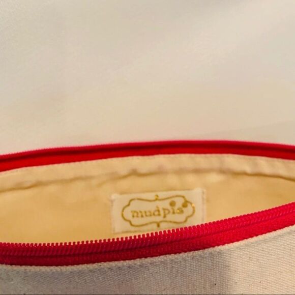 🆕 Mud Pie | Accessories Pouch With Bracelet ⭐️ - Picture 2 of 3